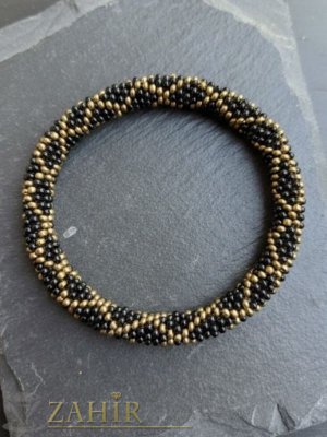 Ръчно плетена гривна от оригинални чешки черни и златисти стъклени мъниста - N1004